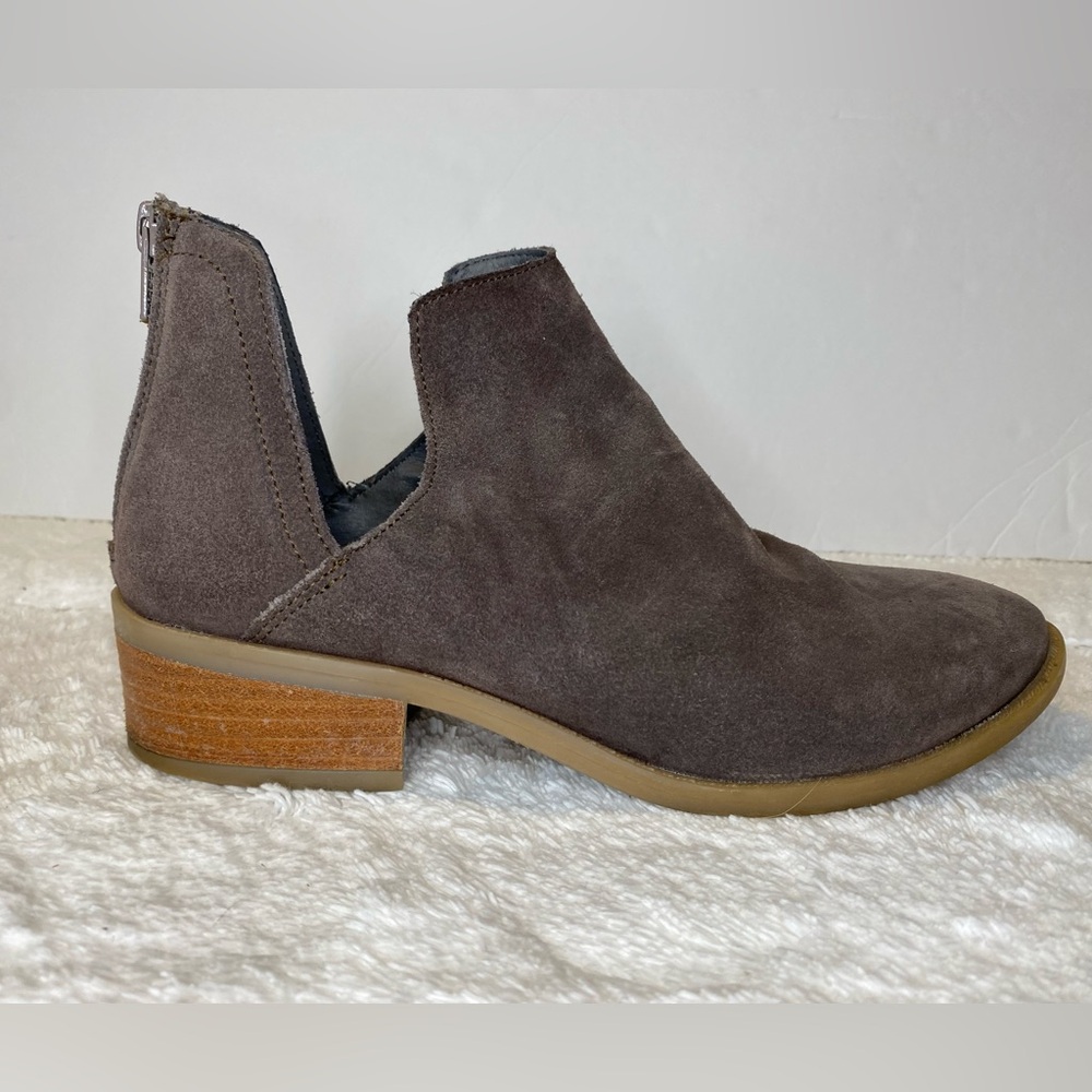 Steve Madden Laramie Grey Suede Ankle Boots Size 8